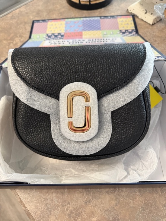 Marc Jacobs Handbags - Marc Jacobs Black Pebbled Leather Crossbody with White Trim and Gold Hardware